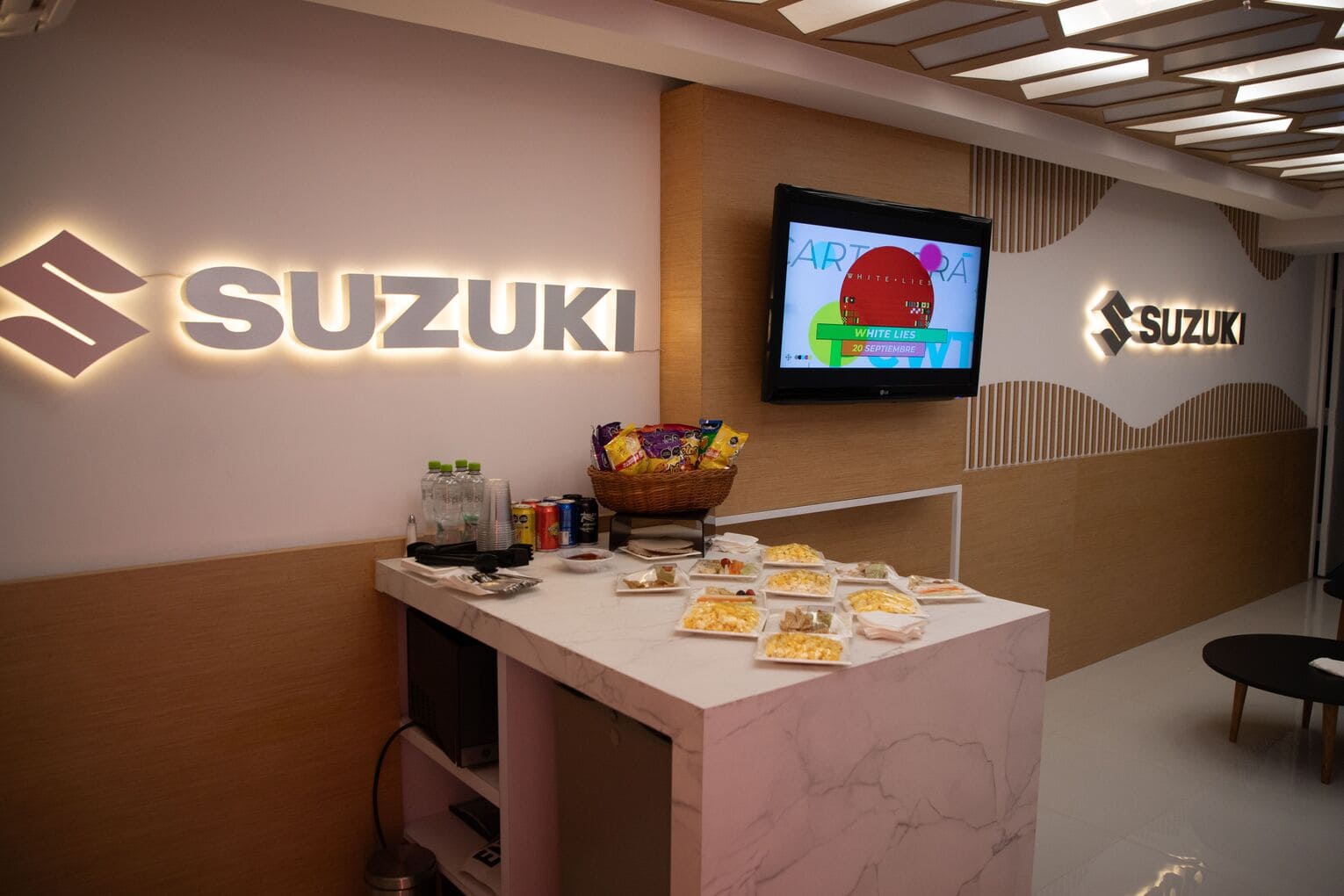 SUZUKI SHOWROOM - 1